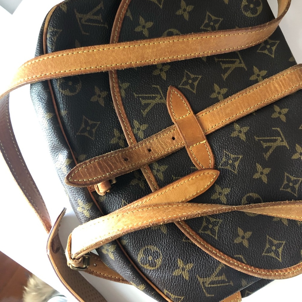 Louis Vuitton Saumur 30